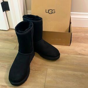 UGG W Classic short II boots - brand new BLACK